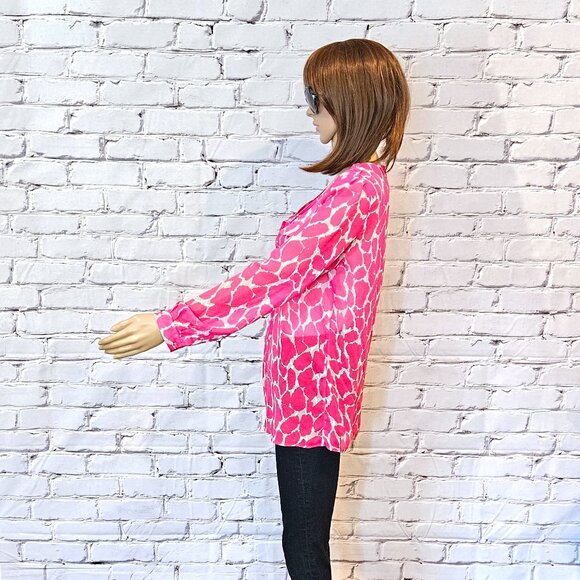 BANANA REPUBLIC - v-neck animal print in a stunning fuchsia pink blouse - Picture 6 of 10